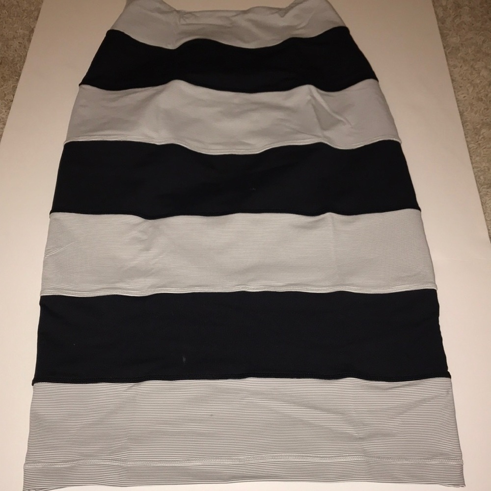 Lululemon skirt pencil
